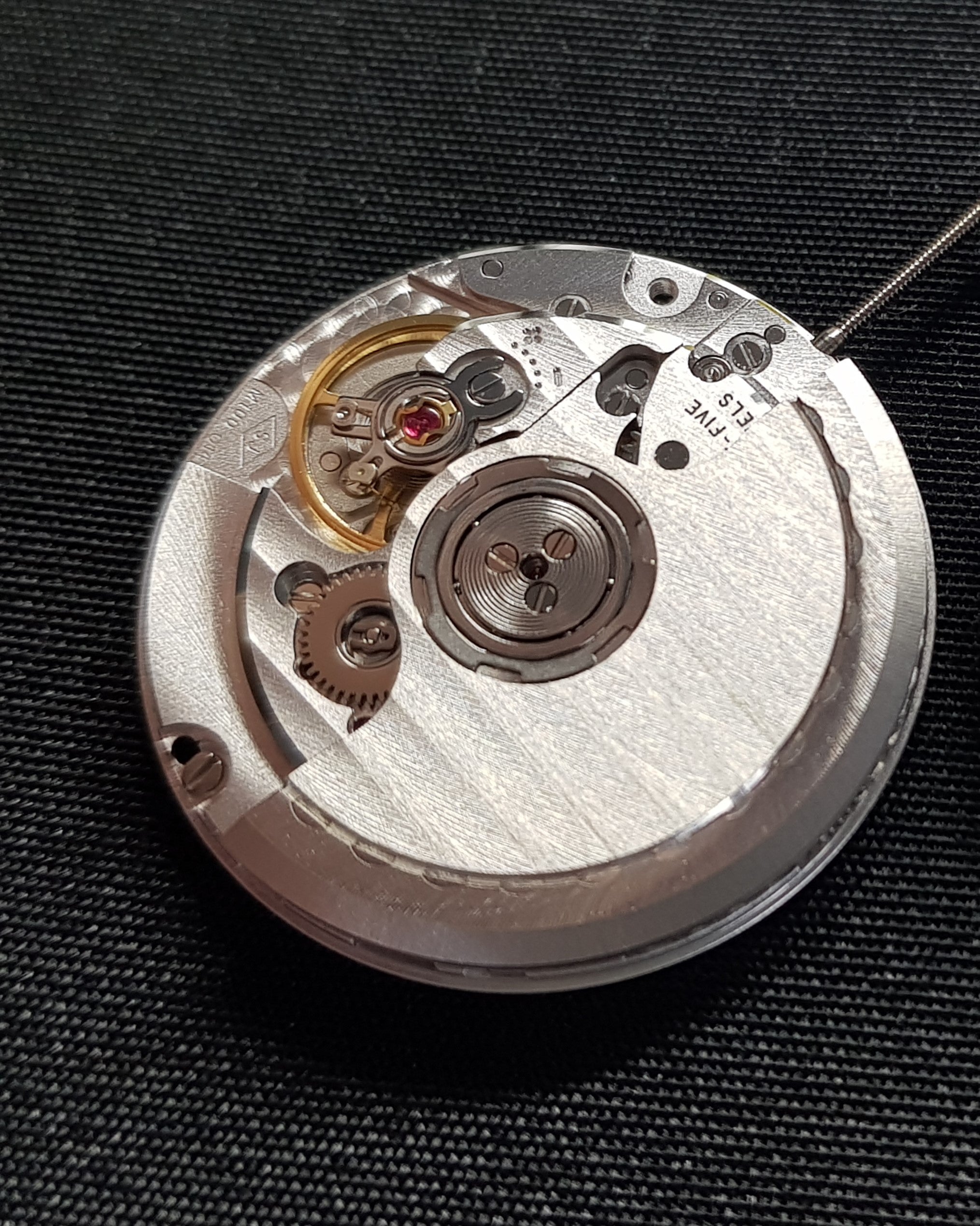 Le mouvement suisse C125 de SoProd : une prouesse technique au cœur de vos montres automatiques